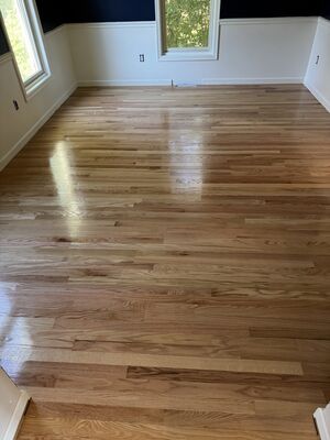 Completed hardwood floor in Pewaukee, Wisconsin
